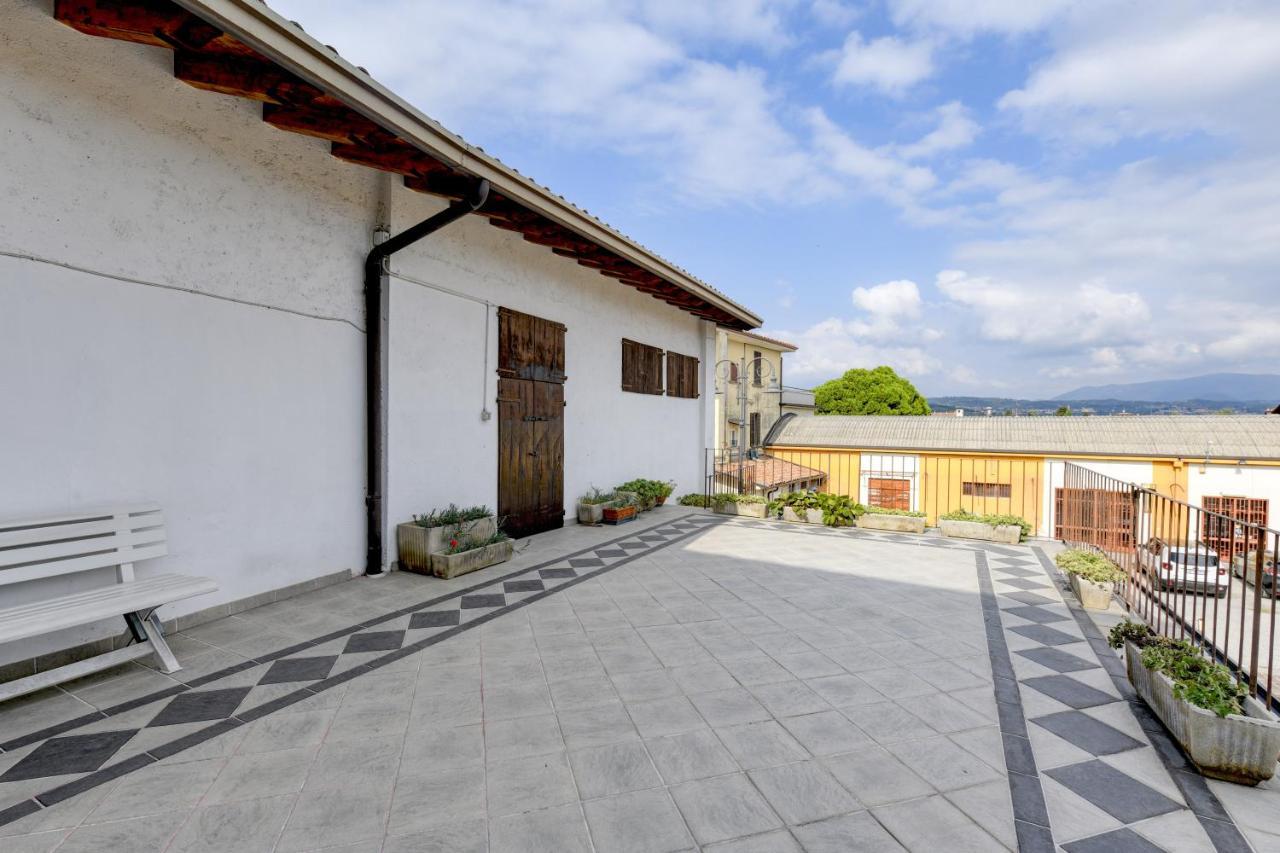 Appartamento In Piazza Moniga del Garda Dış mekan fotoğraf